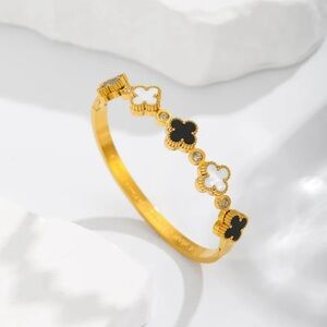 Elegant Gold Plated Four Leaf Flower Bracelet